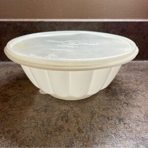 Vintage Tupperware Jell N Serve Jello Mold with Flower Tulip